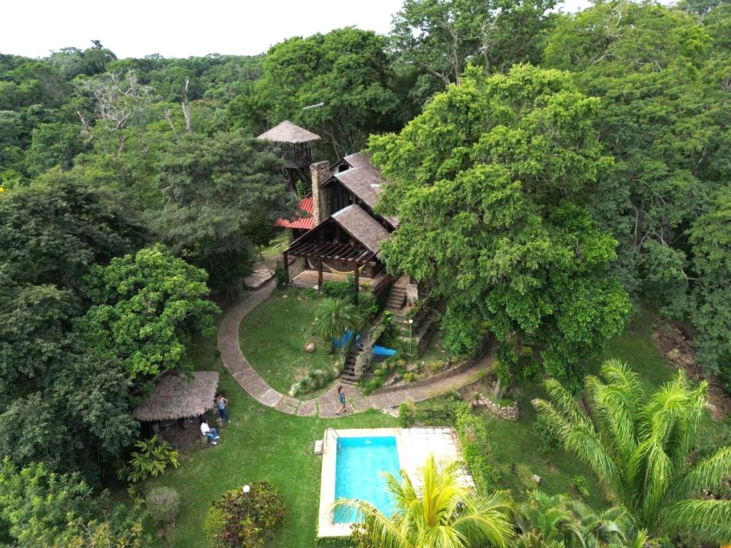 Casa en VentaQUINTA ECOLOGICA EN VENTA ZONA LA GUARDIA 2 dormitorios 3 baños 2 parqueos Foto 1