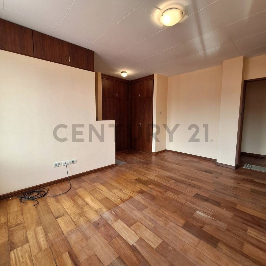 Departamento en AlquilerACHUMANI 3 dormitorios 4 baños 1 parqueos Foto 6