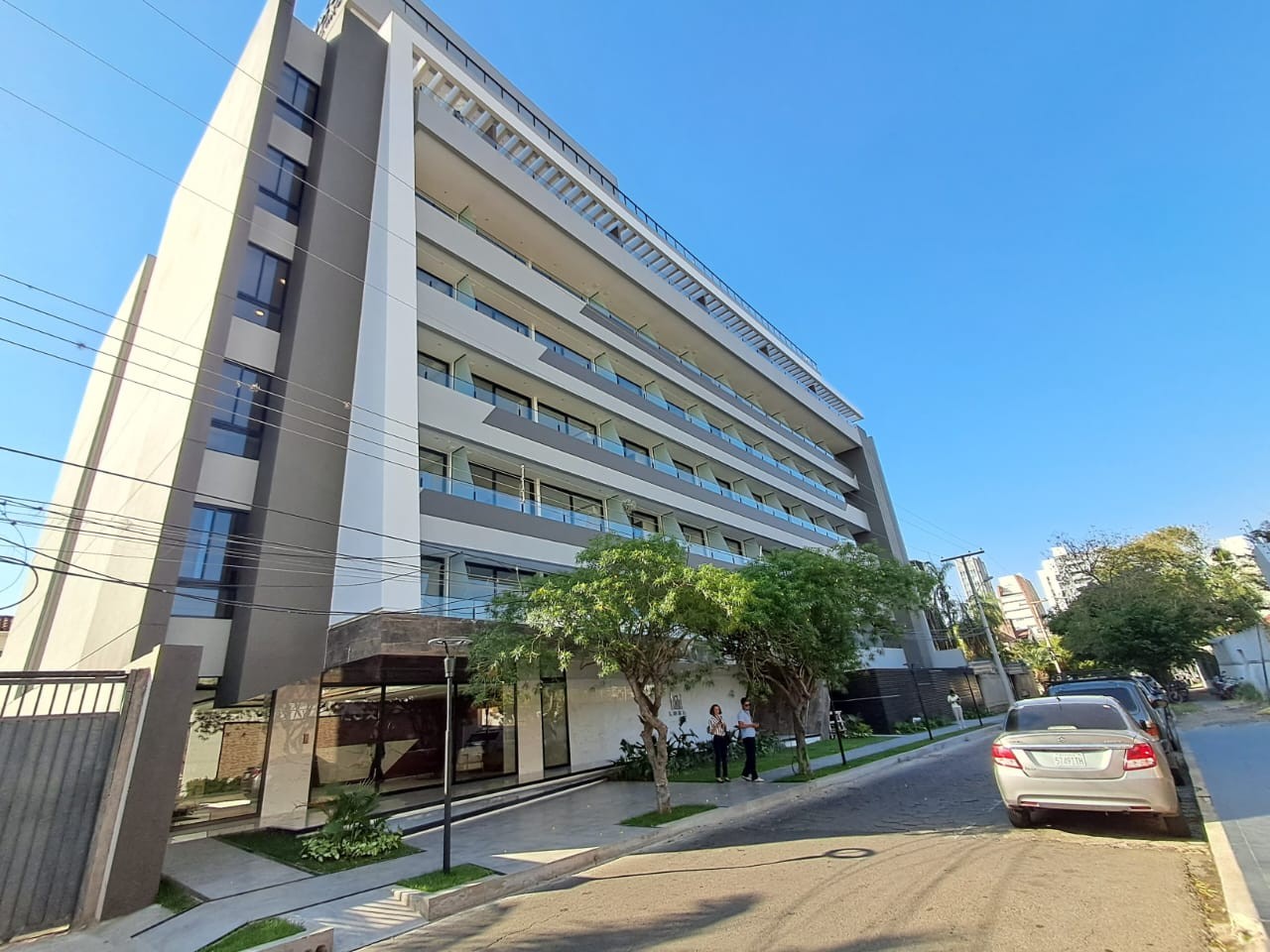 Departamento en VentaEQUIPETROL, Edificio LUXE SUITES, C/8 este Foto 1