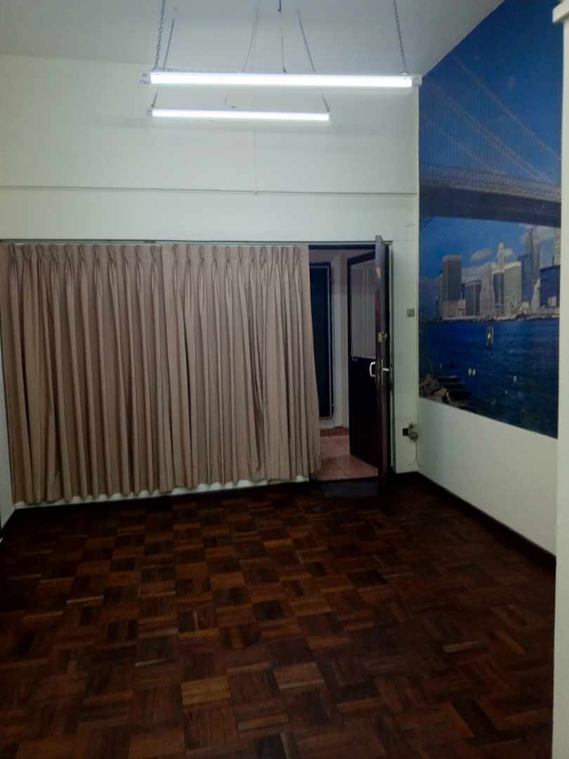 Oficina Calle Landaeta Edificio Franz Tamayo Planta Baja Foto 5