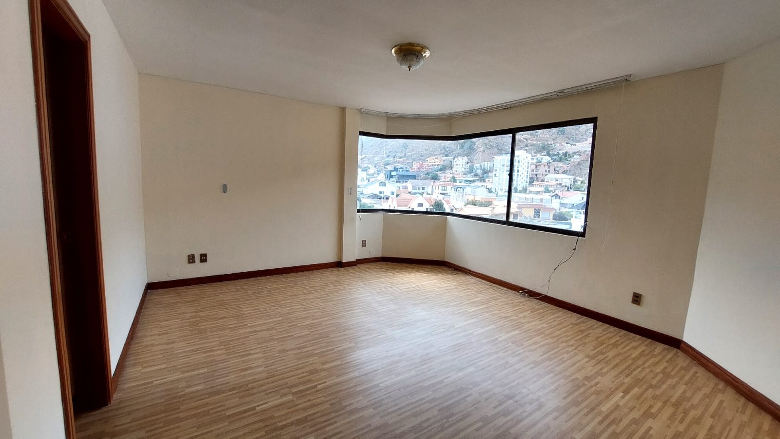 Departamento en Irpavi en La Paz 4 dormitorios 4 baños 1 parqueos Foto 6