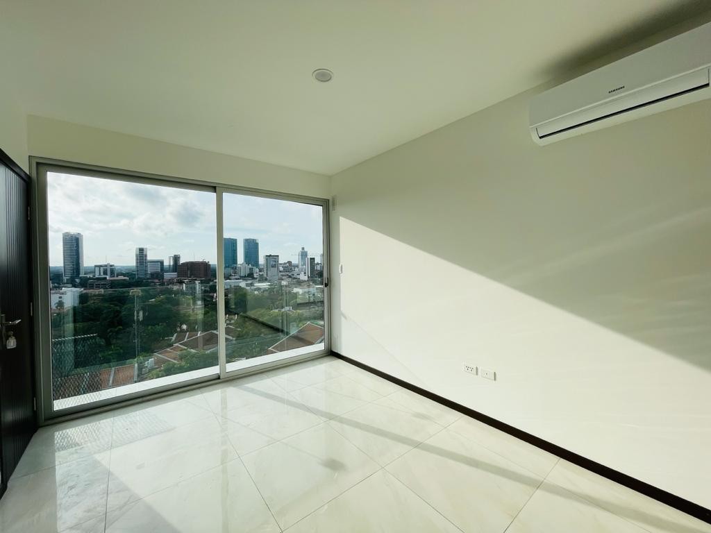 En Alquiler a $us 650 Foto 19