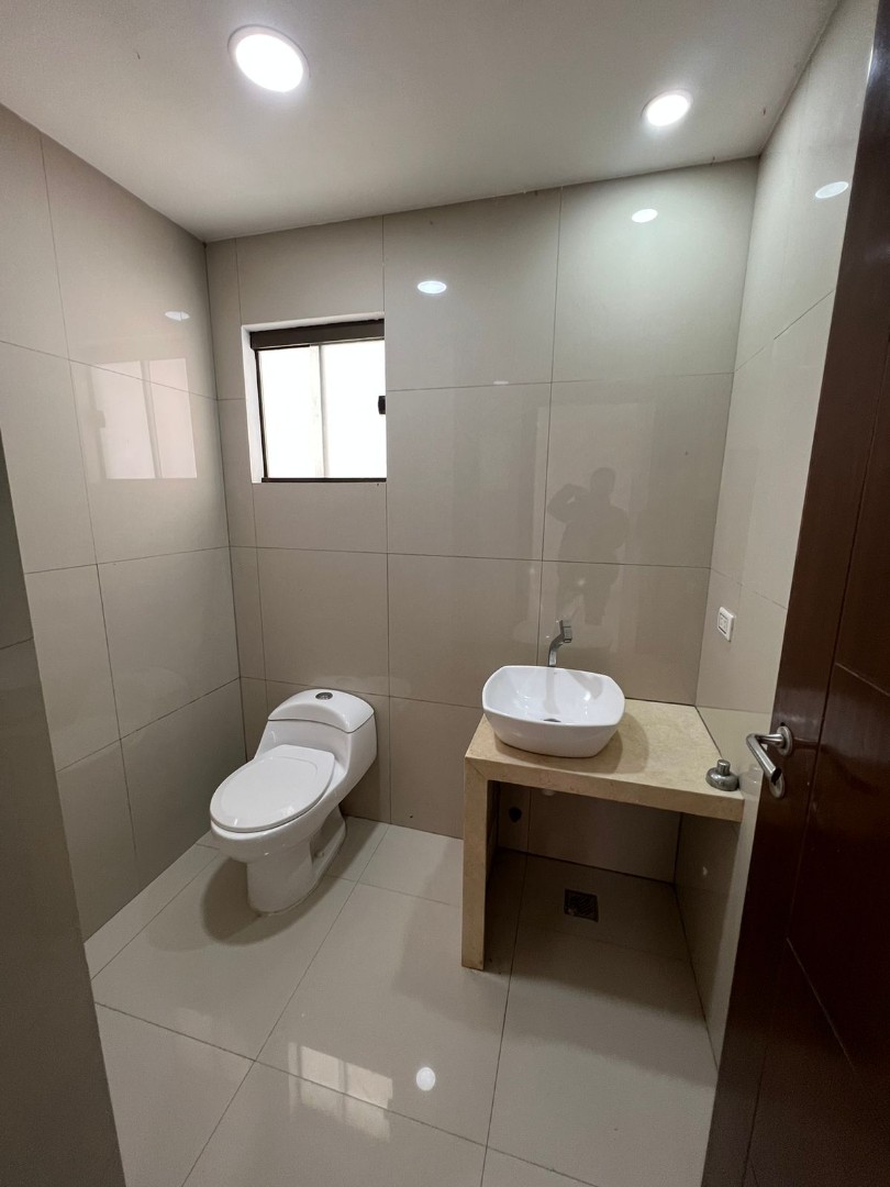 Departamento Zona central Calle tarija esquina Irla zona parque Urbano Foto 7