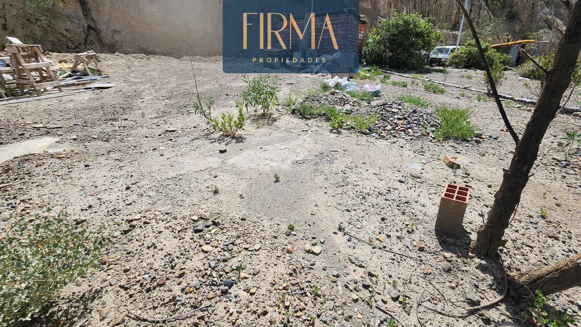 Terreno en VentaTERRENO EN VENTA EN COND. PRIVADO, ACHUMANI    Foto 2