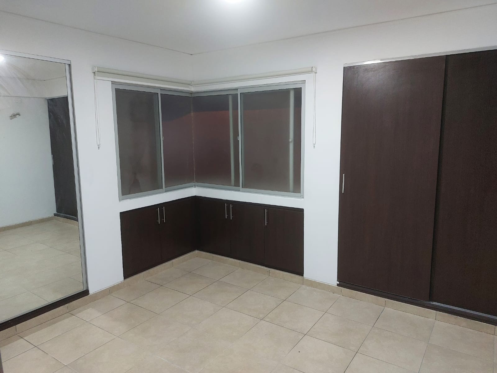 Departamento en VentaCondominio San Francisco 2 Doble Vía La Guardia entre 5to y 6to anillo Foto 3