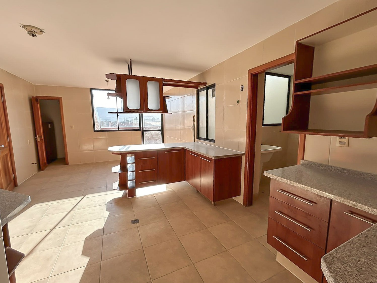 Departamento PENTHOUSE DE 3 DORMITORIOS EN ALQUILER CON TERRAZA PRIVADA EN LOS PINOS  Foto 4