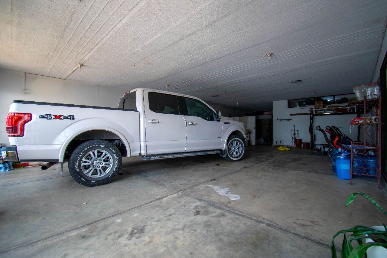 Oficina en AlquilerEquipetrol sobre 3er. anillo externo  5 dormitorios 5 baños 6 parqueos Foto 13