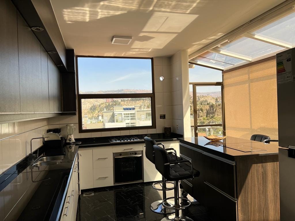 Departamento en Calacoto en La Paz 3 dormitorios 5 baños 1 parqueos Foto 19