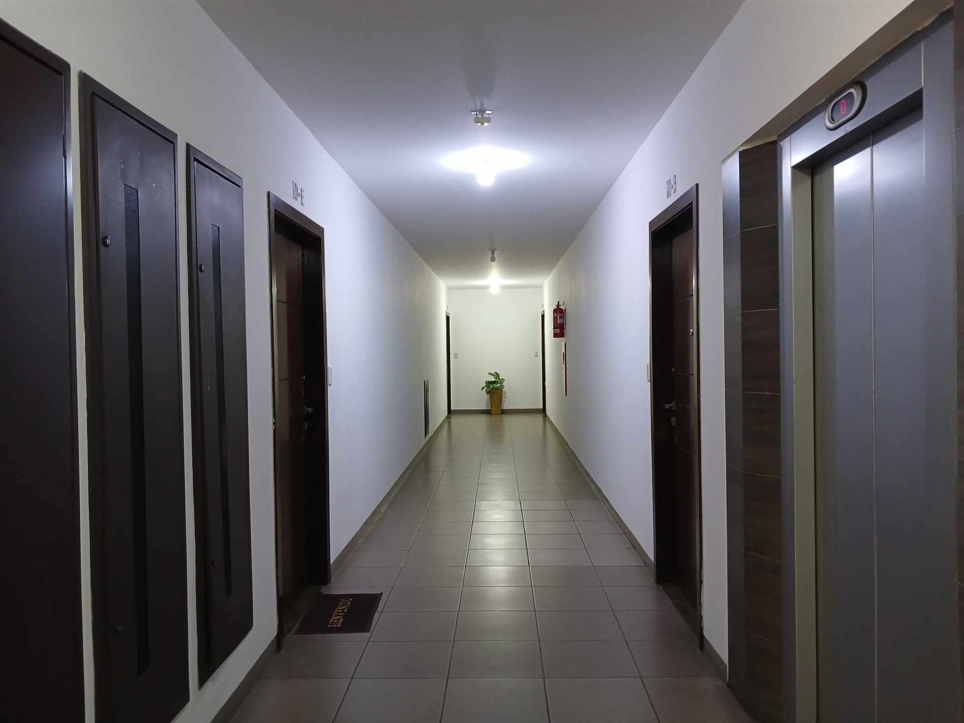Departamento en AlquilerCOND. CURUPAU SOBRE AV. PARAGUA CASI 2º ANILLO 4 dormitorios 4 baños 1 parqueos Foto 13