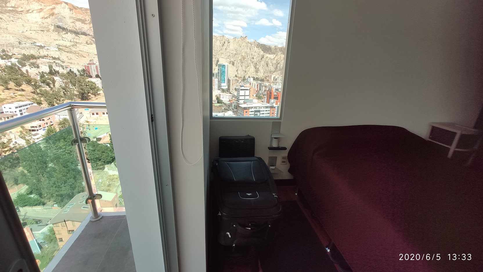 En Alquiler a $us 650 Foto 1