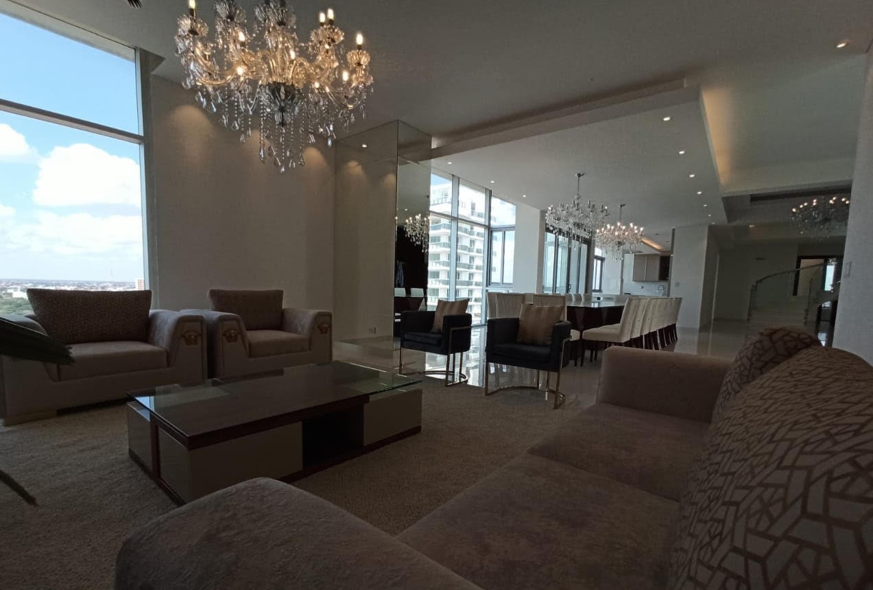 PENTHOUSE DE LAS AMERICAS - Av. las Americas esq Elvira de Mendoza | UltraCasas.com $us