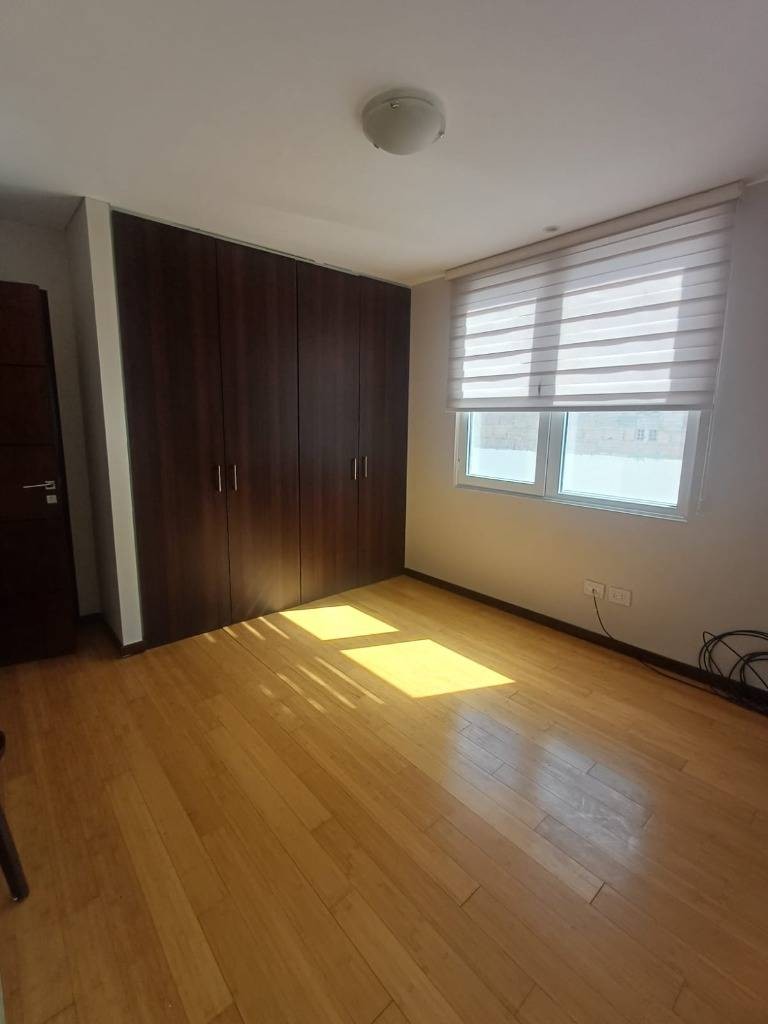 En Alquiler a Bs 4,700 Foto 9