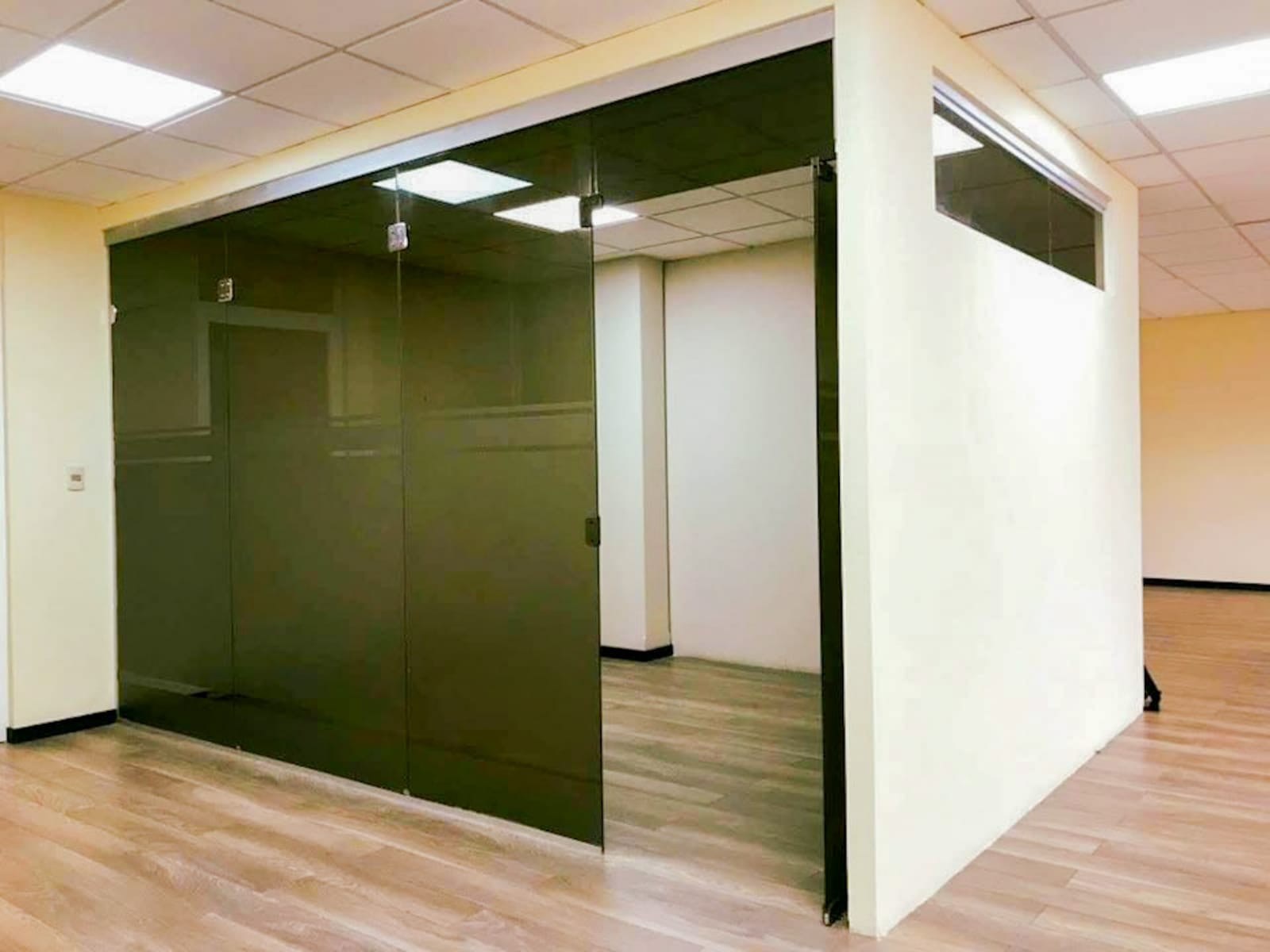 Oficina en AlquilerCALACOTO - ZONA SUR DE LA PAZ Foto 3