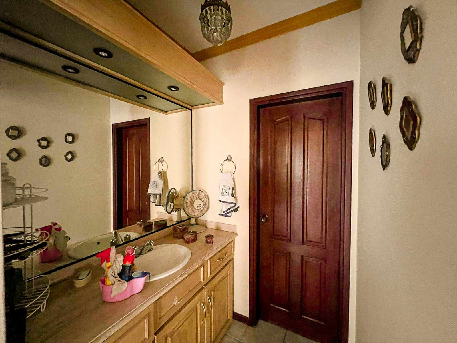 Casa en Villa 1ero de Mayo en Santa Cruz de la Sierra 3 dormitorios 3 baños 4 parqueos Foto 3