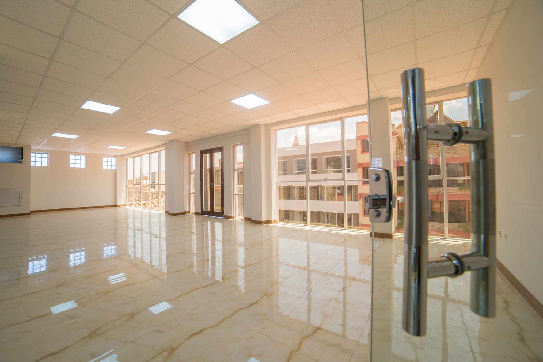 Oficina en AlquilerCalle Jordán entre 25 de Mayo y Esteban Arce Foto 9