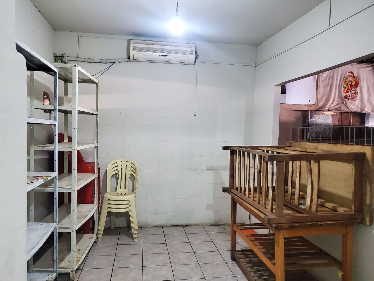 Local comercial en AnticréticoLocal en anticretico “Mercado Abasto” Foto 2