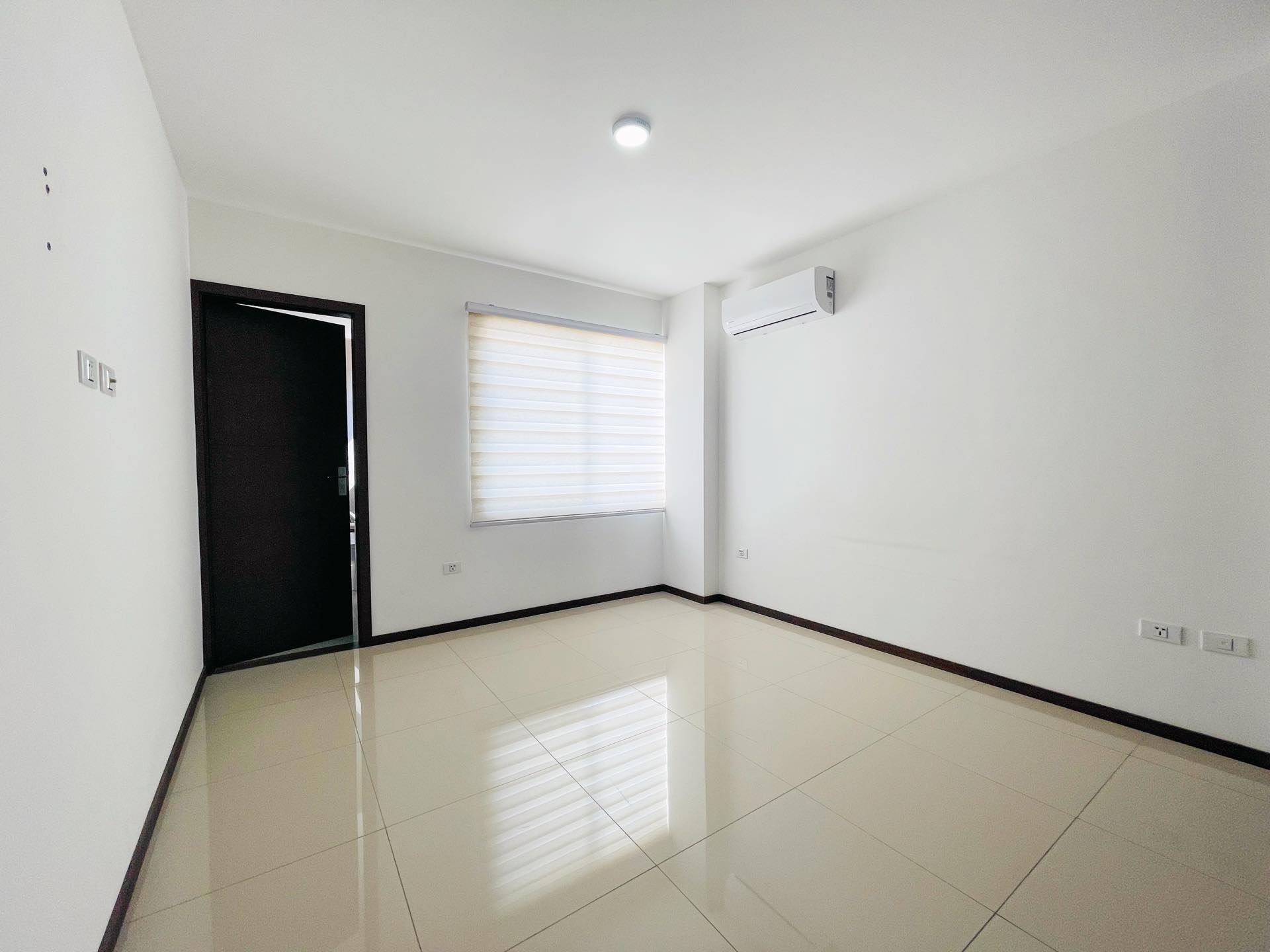 Departamento en VentaEdificio San Nicolas III 2 dormitorios 2 baños 1 parqueos Foto 10