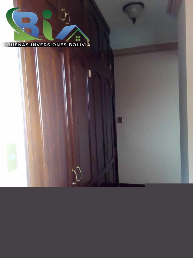 En Alquiler a $us 1,280 Foto 3