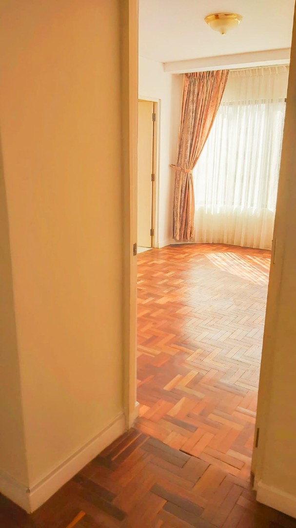 Departamento en AlquilerAVENIDA ARCE, SAN JORGE  (NO TIENE MUEBLES) 3 dormitorios 2 baños 1 parqueos Foto 3