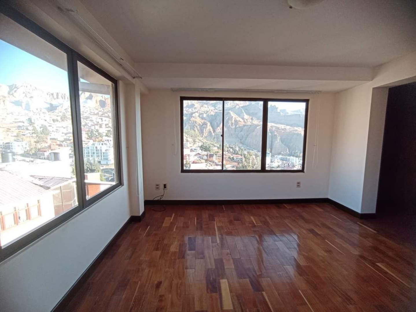 Departamento en Cota Cota en La Paz 3 dormitorios 4 baños 1 parqueos Foto 16