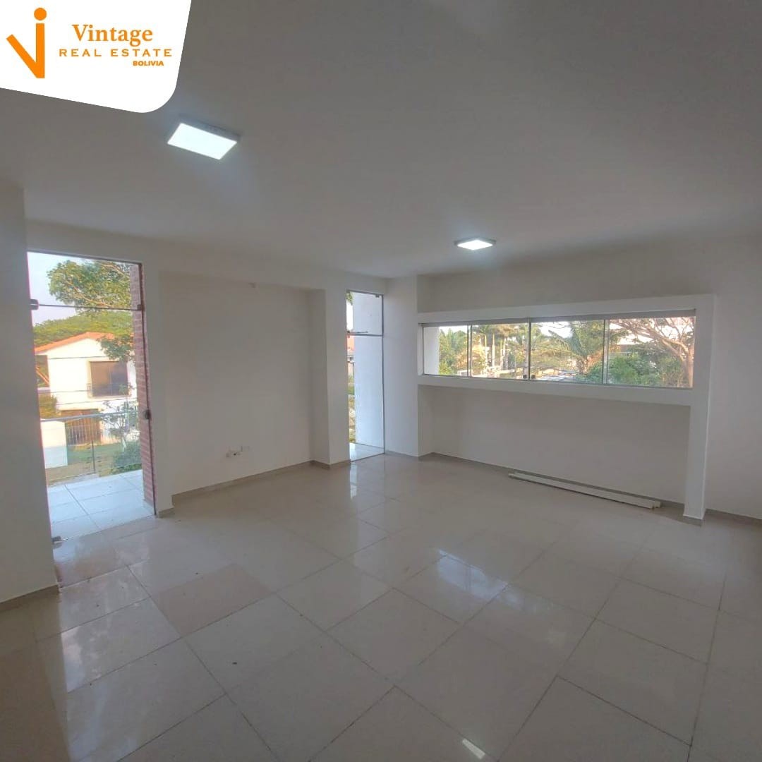 Casa en Urubó en Santa Cruz de la Sierra 6 dormitorios 5 baños 3 parqueos Foto 1