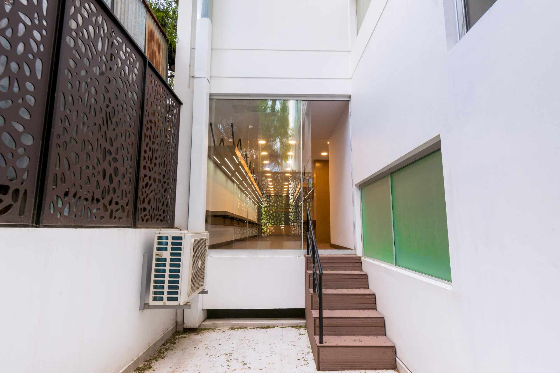 Oficina en AnticréticoEdificio América, Av. América y C. Eudoro Galindo - Zona Norte 2 dormitorios 1 baños  Foto 10