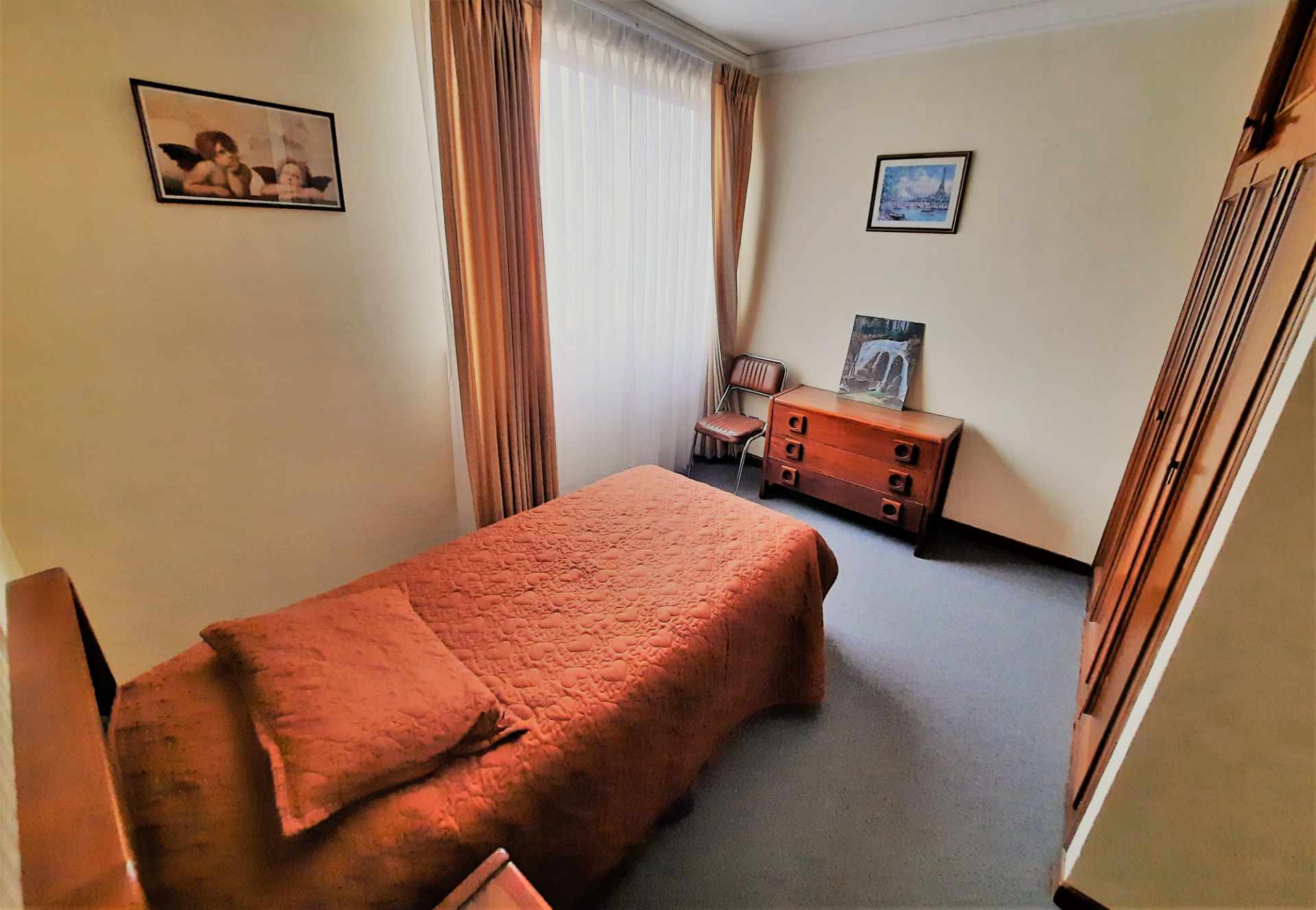 Departamento en AlquilerCalle 24 de Calacoto con Av. Ballivián 4 dormitorios 4 baños  Foto 4