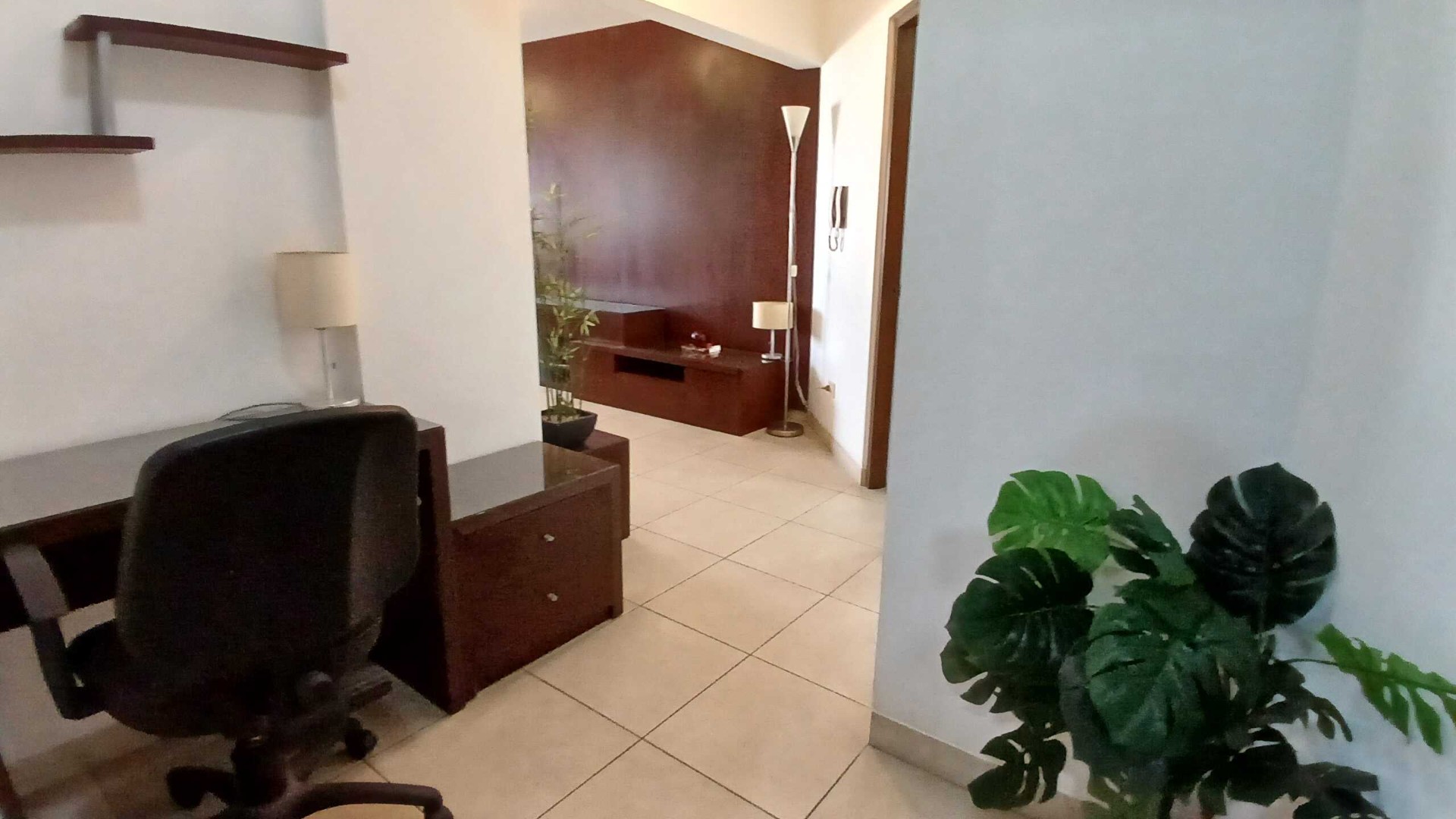 Departamento en Entre 1er y 2do anillo Norte en Santa Cruz de la Sierra 1 dormitorios 1 baños 1 parqueos Foto 10