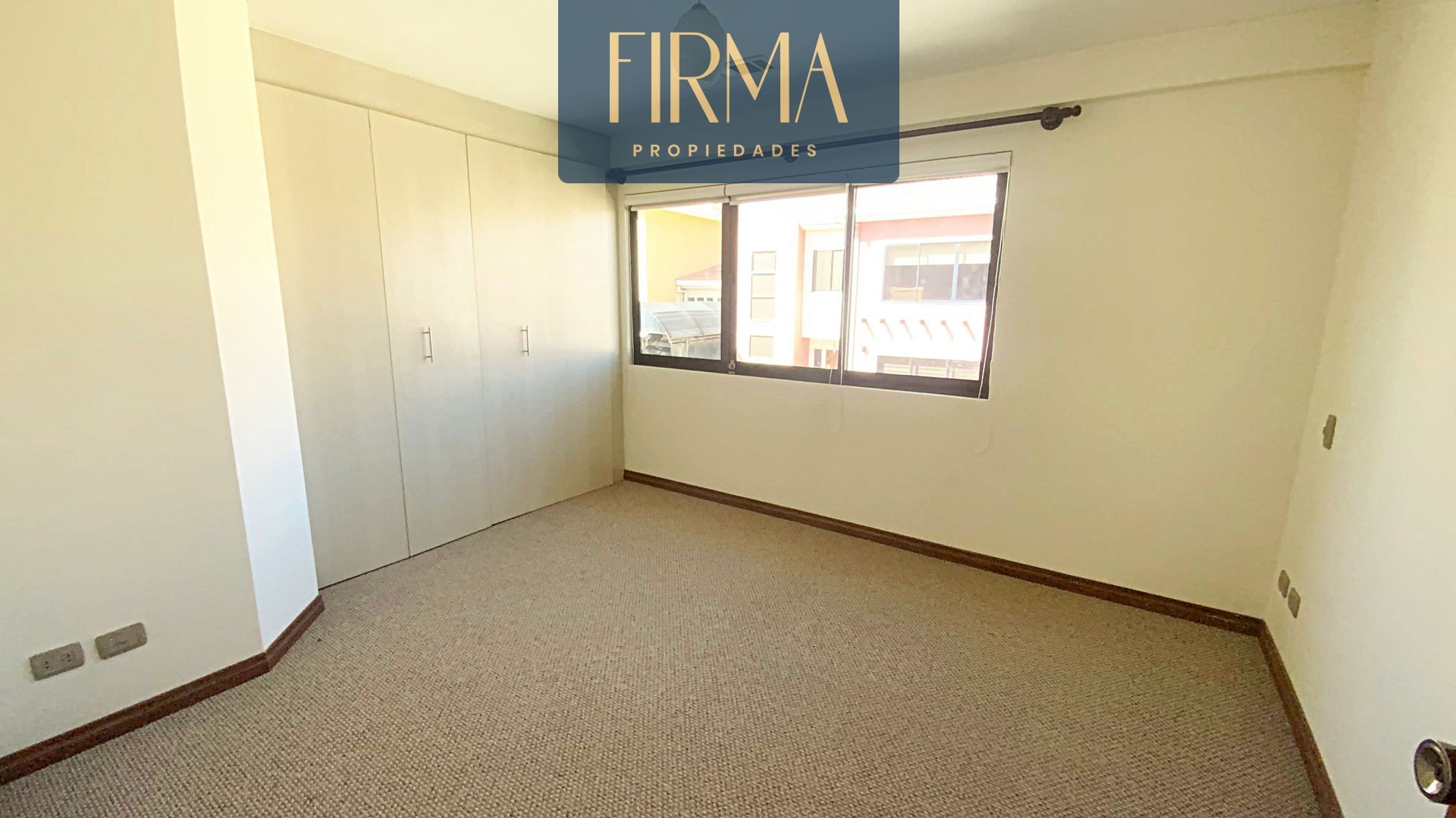 Casa en VentaLas Lomas de Achumani  3 dormitorios 3 baños 2 parqueos Foto 11