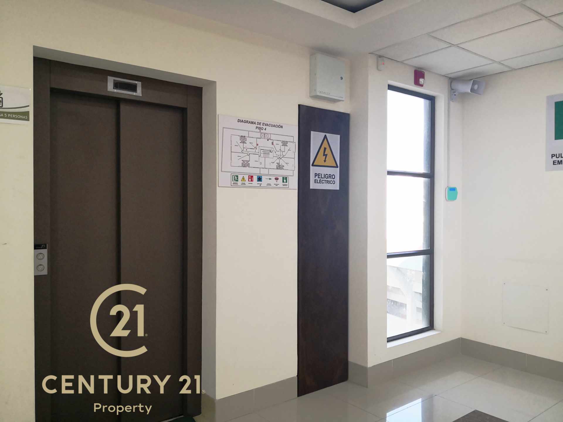 Oficina Av. Hugo Estrada Edificio Torre Galeno Foto 9