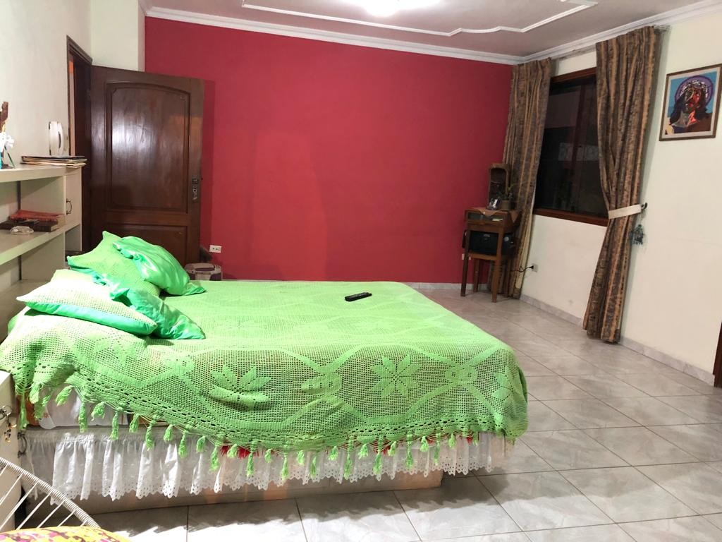 Casa en Entre 3er y 4to anillo Norte en Santa Cruz de la Sierra 6 dormitorios 7 baños 6 parqueos Foto 14