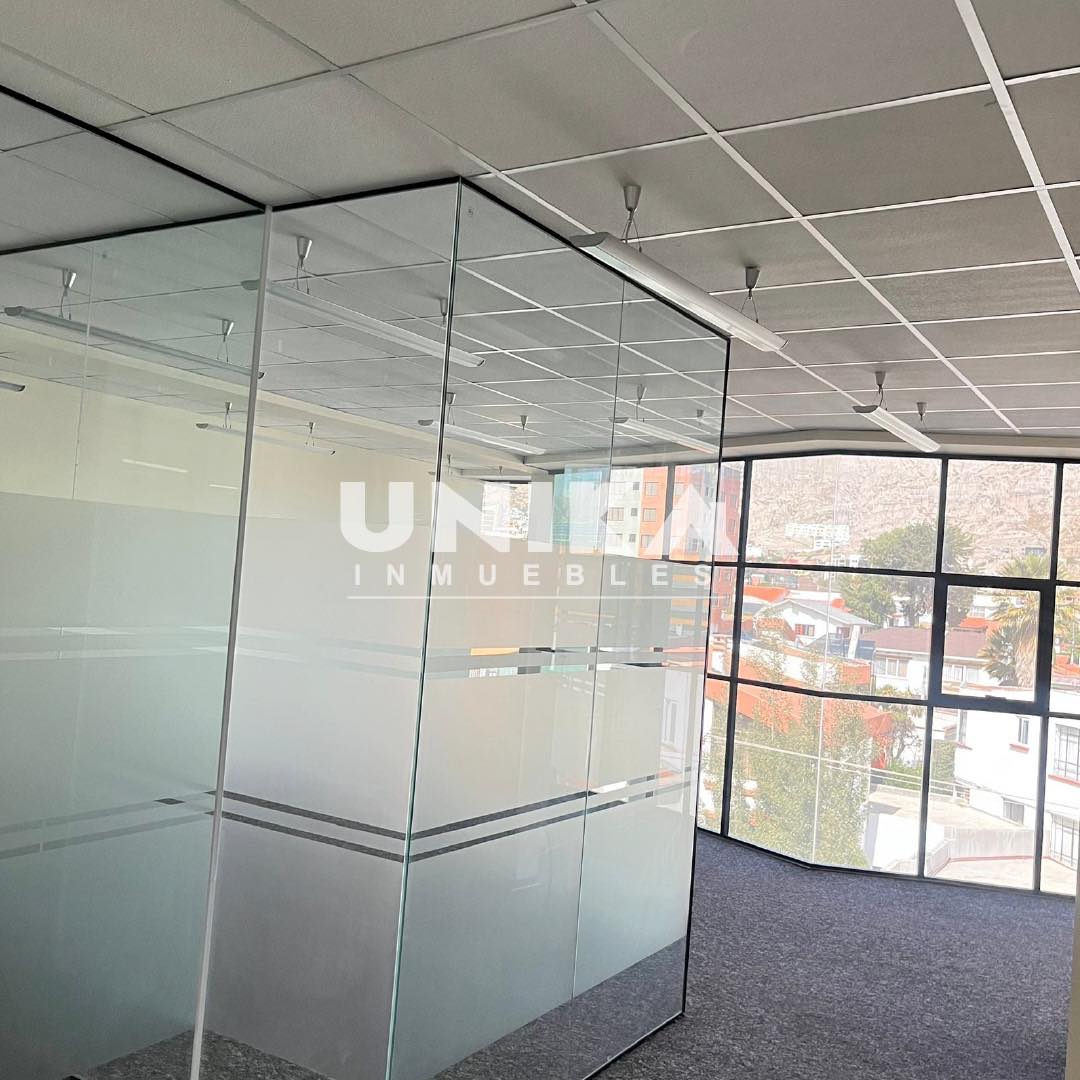 Oficina en Alquiler🏢 EN ALQUILER ELEGANTE Y CÓMODA OFICINA EN CALACOTO 2 dormitorios 1 baños 1 parqueos Foto 5