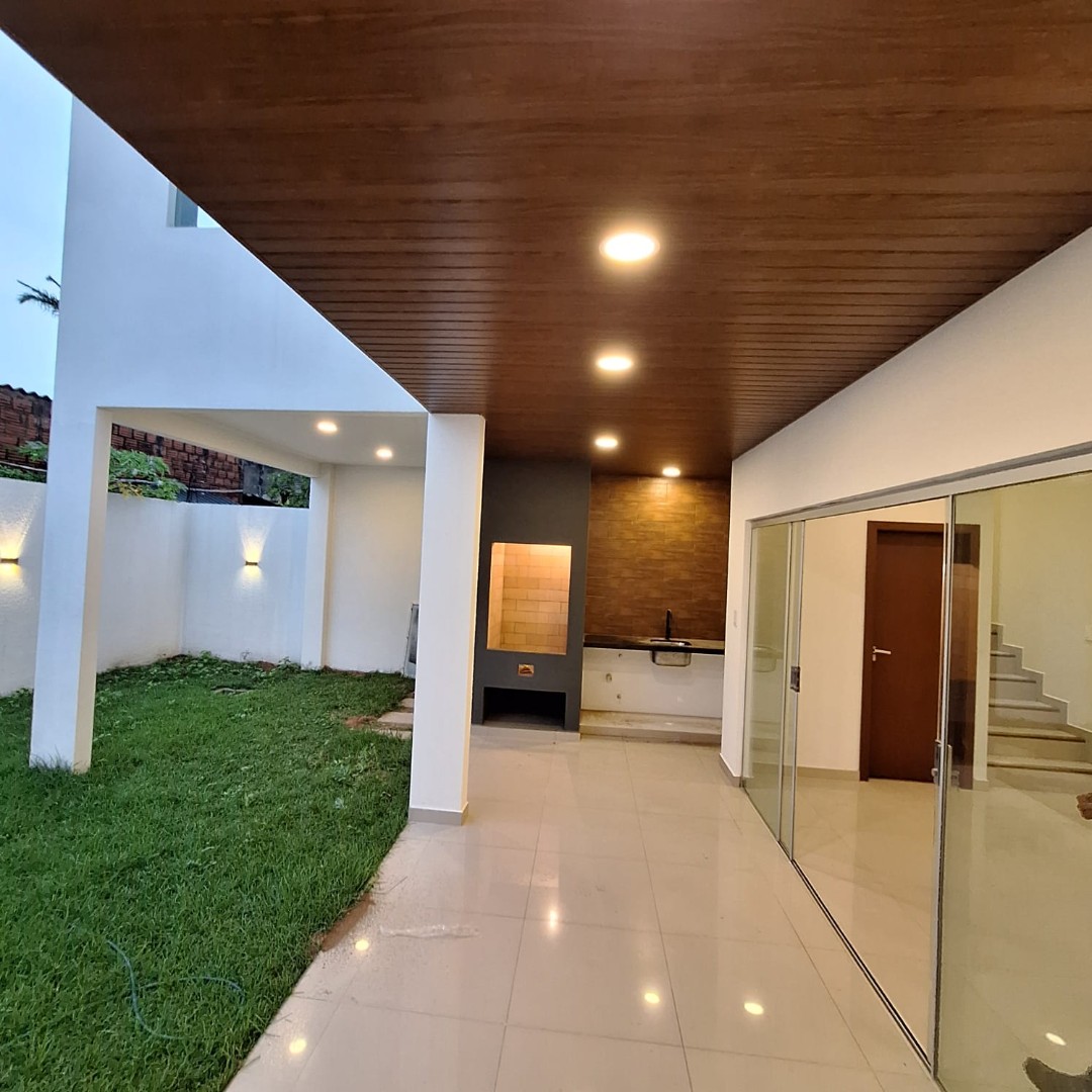 Casa en VentaZona Norte, Entre 7mo y  8vo Anillo  Foto 11