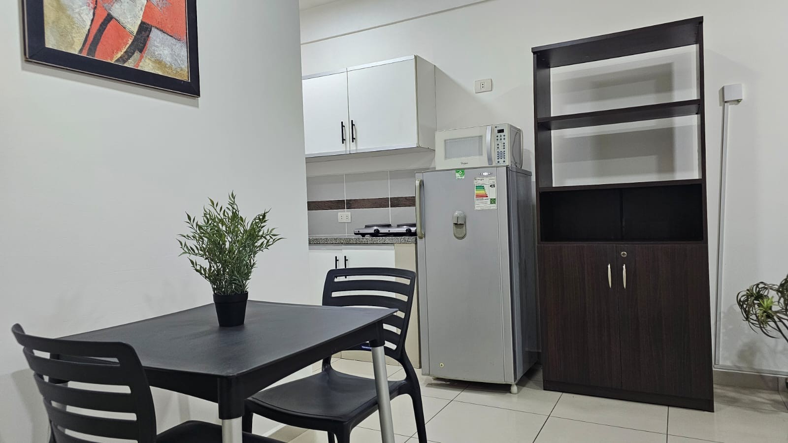 Departamento en AlquilerEn Equipetrol hermoso departamento de 2 dormitorios en condominio  2 dormitorios 1 baños 1 parqueos Foto 2