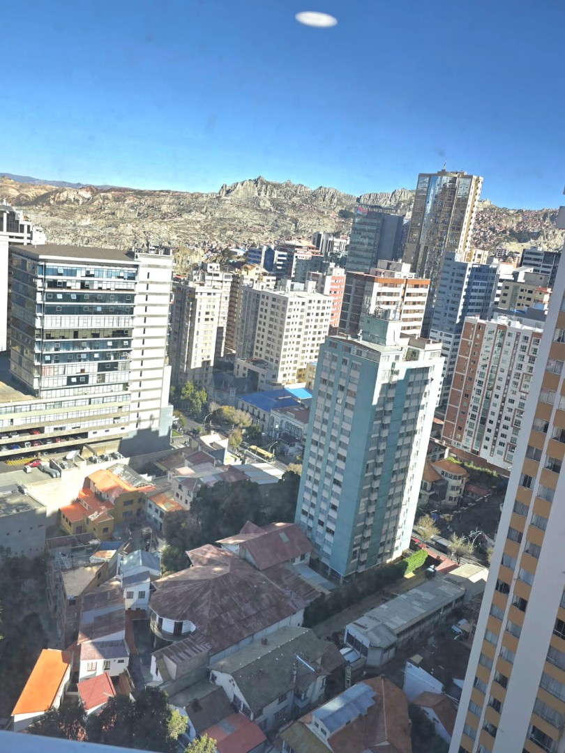 Departamento en San Jorge en La Paz 4 dormitorios 4 baños 1 parqueos Foto 7