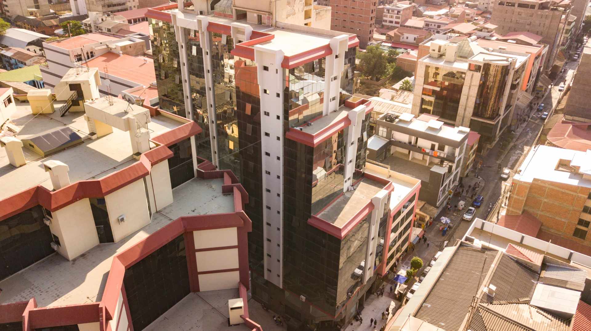 Oficina en VentaJordán esq. San Martin - Pinto Palace  Foto 1