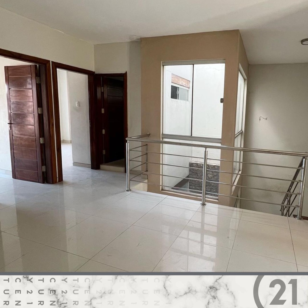 Casa en Entre 6to y 7mo anillo Sur en Santa Cruz de la Sierra 5 dormitorios 4 baños 2 parqueos Foto 17