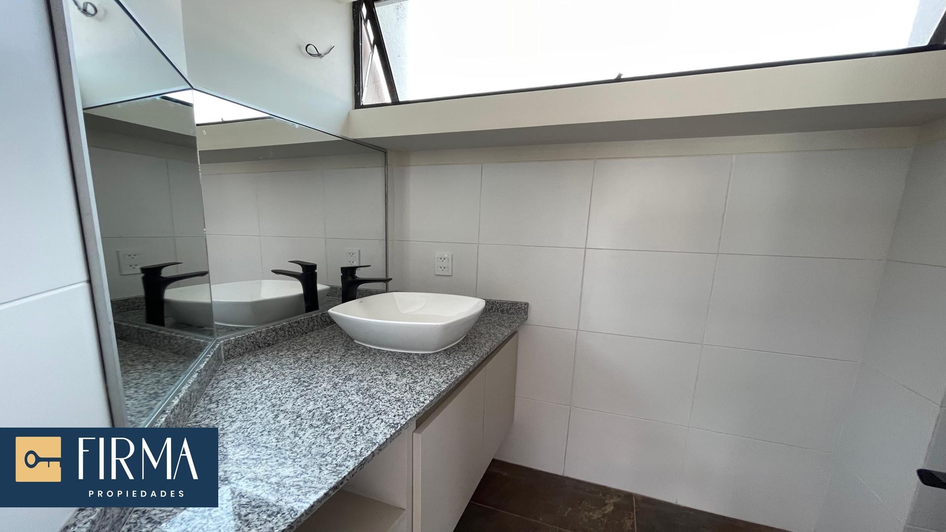 En Venta a $us 2,393,490 Foto 8
