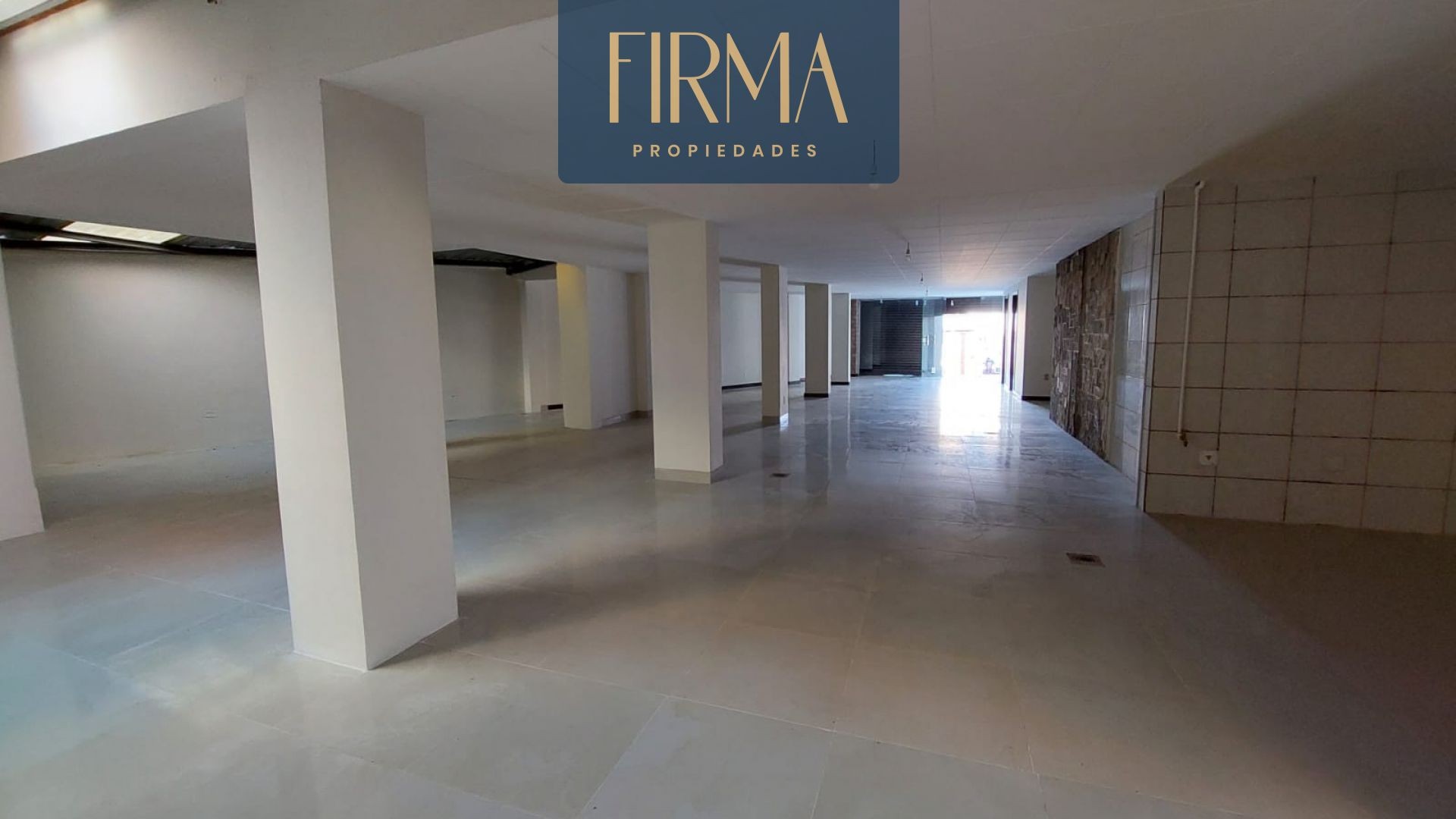 En Alquiler a $us 2,800 Foto 1