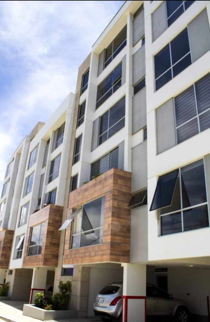 Departamento Achumani a 5 minutos de la calle 29 Foto 1