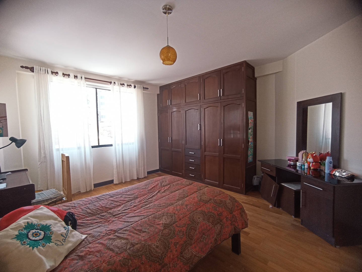 Casa en VentaACHUMANI LOMAS DE ACHUMANI  3 dormitorios 4 baños 2 parqueos Foto 8