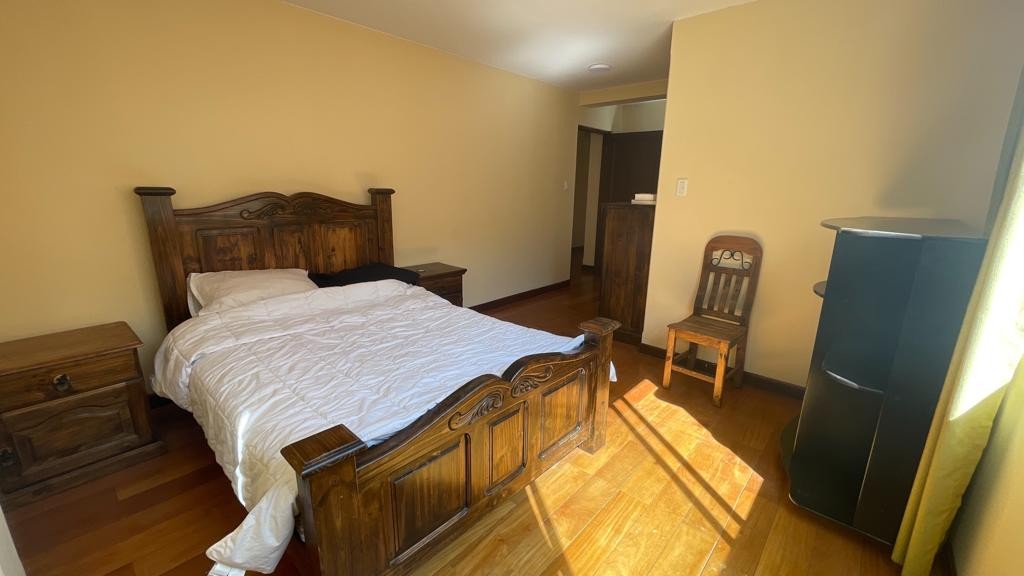 Departamento en AlquilerDEPARTAMENTO DUPLEX EN ALQUILER EN IRPAVI 4 dormitorios 5 baños 1 parqueos Foto 6