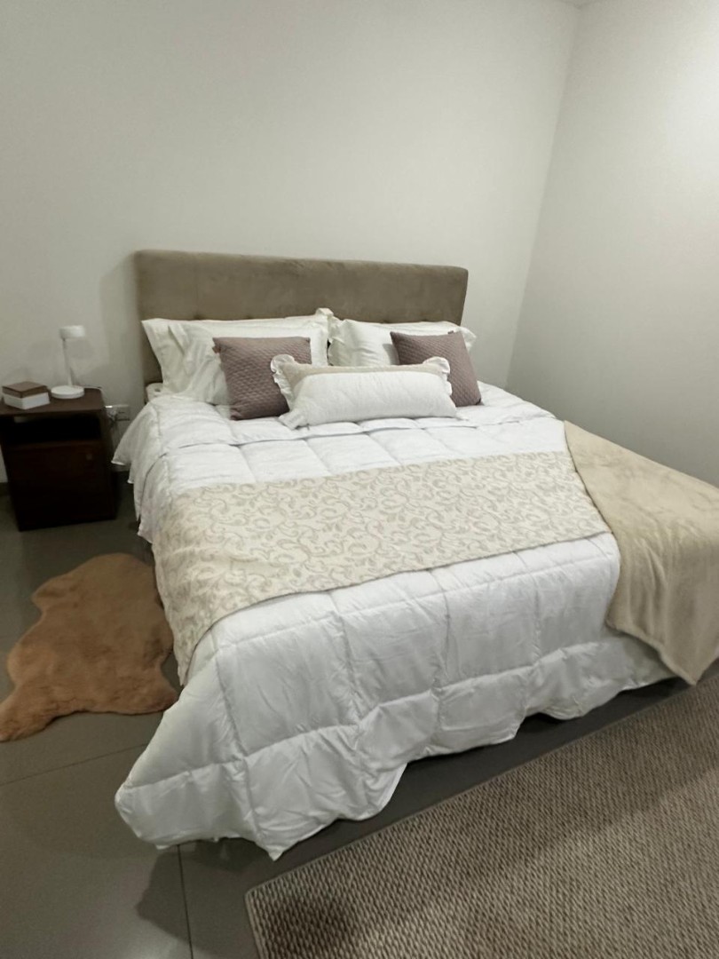 Departamento en AlquilerEQUIPETROL, EN VENTA O ALQUILER  5 dormitorios 4 baños 2 parqueos Foto 3
