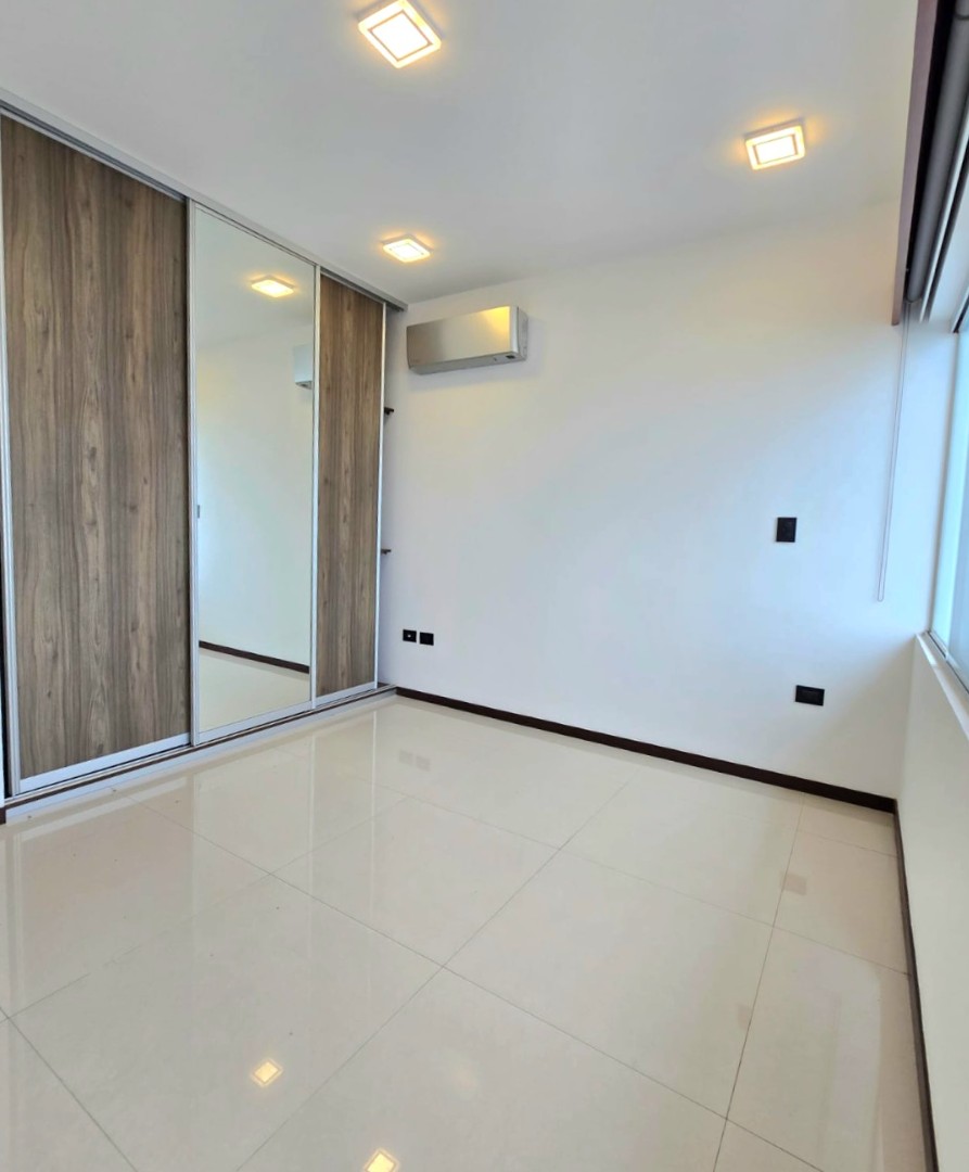 Departamento en Entre 8vo y 9no anillo Norte en Santa Cruz de la Sierra 3 dormitorios 4 baños 2 parqueos Foto 4