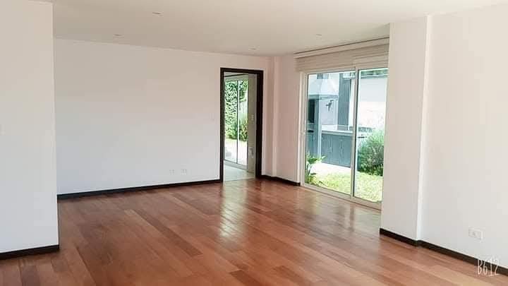 Casa en Achumani en La Paz 3 dormitorios 3 baños 2 parqueos Foto 6
