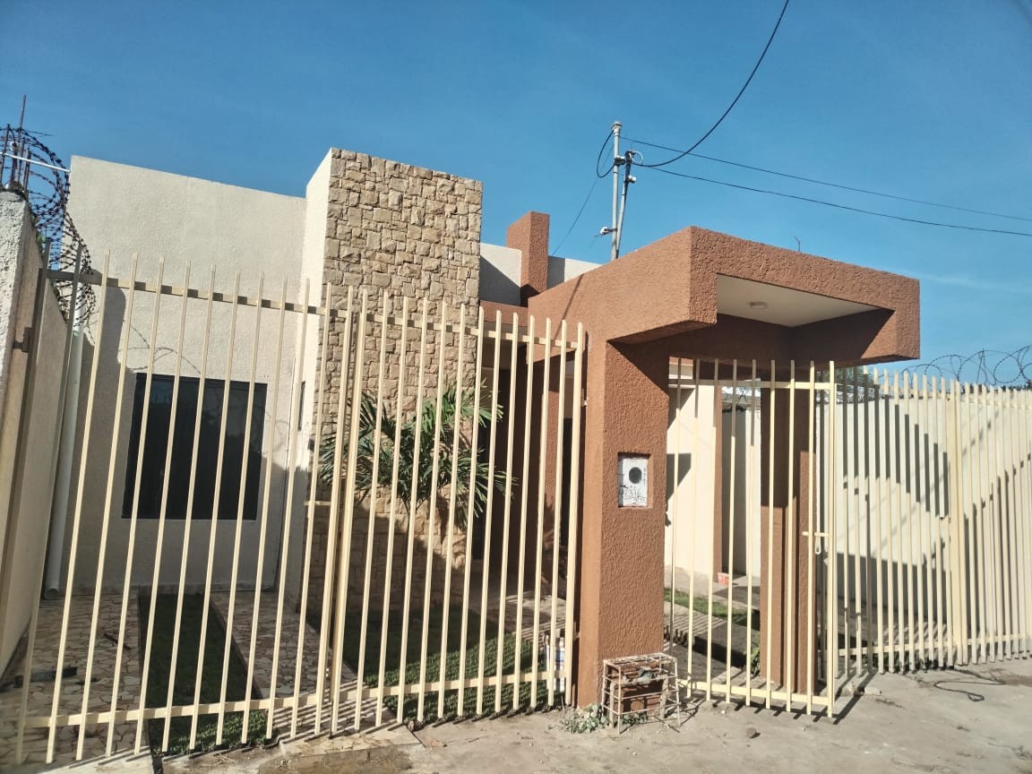 Casa en VentaAv. virgen de cotoca, 8vo anillo entrando por el surtidor guayaca  Foto 1