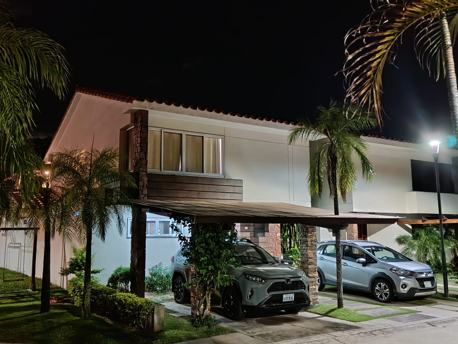 En Alquiler a $us 1,100 Foto 1