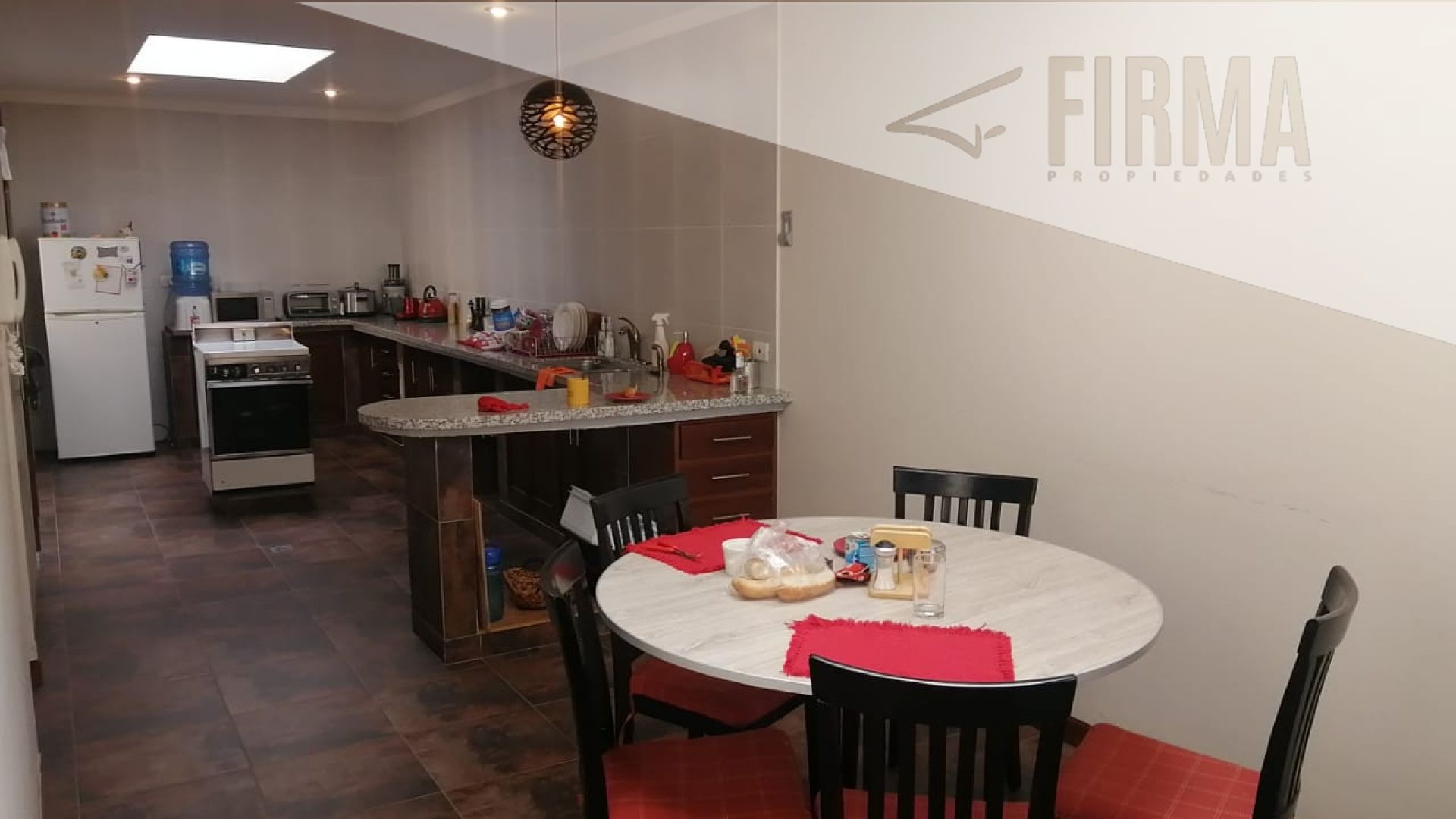 Casa en Koani en La Paz 3 dormitorios 4 baños 2 parqueos Foto 5