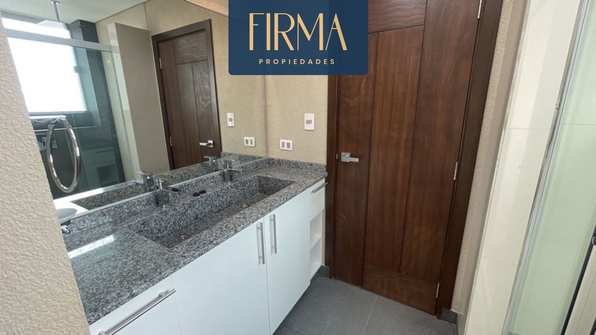 Casa en Irpavi en La Paz 3 dormitorios 4 baños 2 parqueos Foto 6