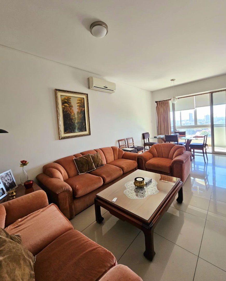 Departamento en VentaZona OESTE
Condominio Curupau 3
PRECIO IMPREDIBLE Foto 3